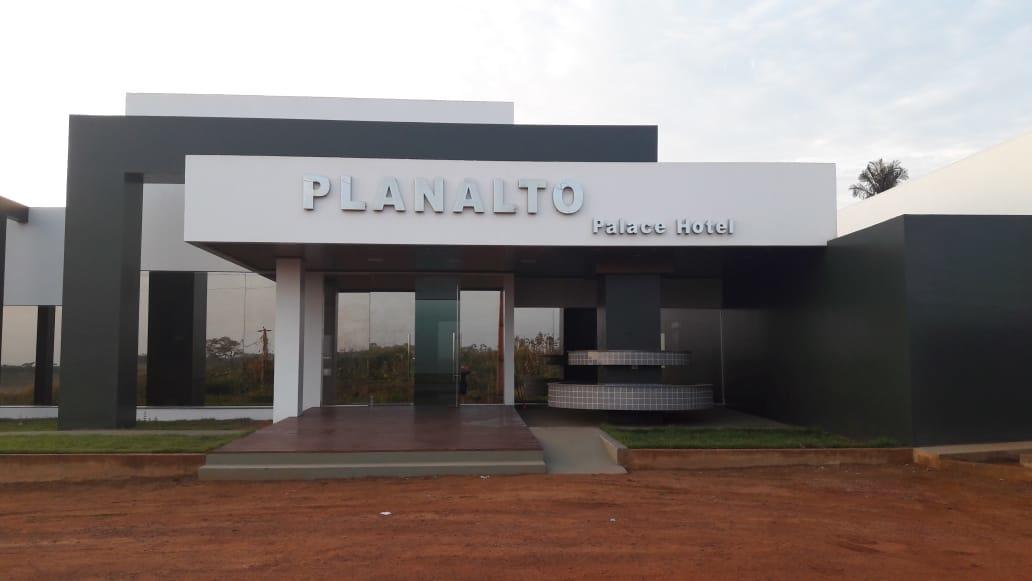Ruropolis Planalto Palace Hotel מראה חיצוני תמונה
